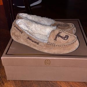 Ugh moccasins